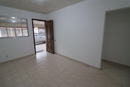 Casa à venda com 82m², 2 quartos e 1 vagaSala