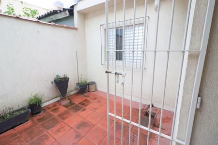 Casa à venda com 82m², 2 quartos e 1 vagaQuintal