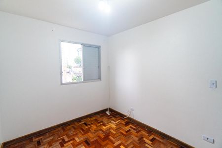 Quarto 1 de apartamento para alugar com 2 quartos, 48m² em Vila Guarani, São Paulo