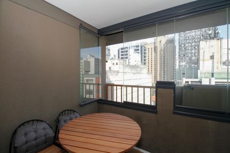 Varanda de kitnet/studio para alugar com 1 quarto, 27m² em Jardim Paulista, São Paulo