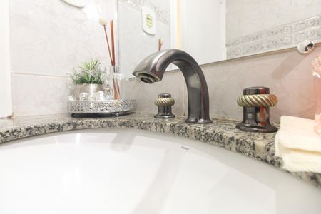 Apartamento à venda com 77m², 3 quartos e 2 vagas Apartamento à venda com 77m², 3 quartos e 2 vagasBanheiro Social