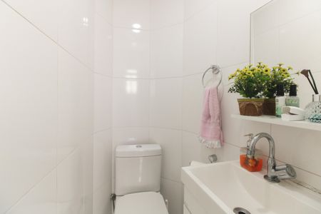 Apartamento à venda com 77m², 3 quartos e 2 vagas Apartamento à venda com 77m², 3 quartos e 2 vagasÁrea de Serviço - Banheiro de Serviço