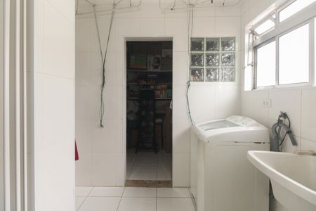 Apartamento à venda com 77m², 3 quartos e 2 vagas Apartamento à venda com 77m², 3 quartos e 2 vagasÁrea de Serviço