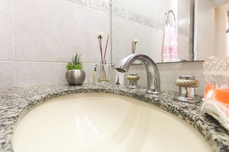 Apartamento à venda com 77m², 3 quartos e 2 vagas Apartamento à venda com 77m², 3 quartos e 2 vagasBanheiro Suíte