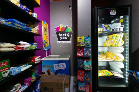 Apartamento à venda com 77m², 3 quartos e 2 vagas Apartamento à venda com 77m², 3 quartos e 2 vagasCondomínio - Mercado