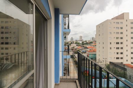 Apartamento à venda com 77m², 3 quartos e 2 vagas Apartamento à venda com 77m², 3 quartos e 2 vagasVaranda