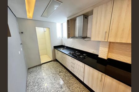 Apartamento para alugar com 162m², 5 quartos e 3 vagas Apartamento para alugar com 162m², 5 quartos e 3 vagasCozinha