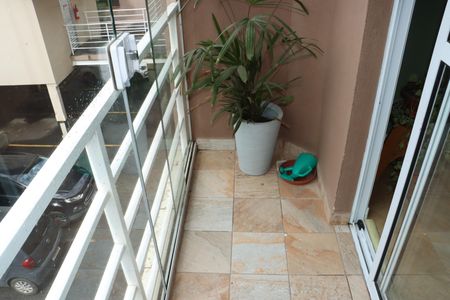 Varanda  de apartamento para alugar com 2 quartos, 49m² em Jardim dos Ipes, Cotia