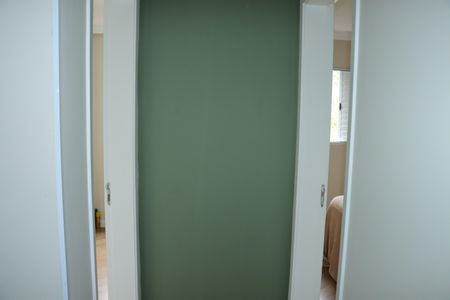 Corredor de apartamento para alugar com 2 quartos, 49m² em Jardim dos Ipes, Cotia