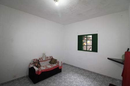 Quarto 2 de casa para alugar com 2 quartos, 80m² em Vila Vitorio Mazzei, São Paulo