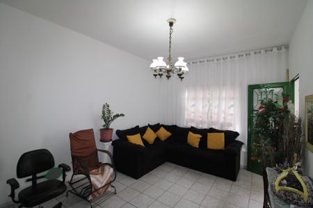 Sala de casa para alugar com 2 quartos, 80m² em Vila Vitorio Mazzei, São Paulo