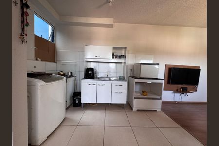 Cozinha de apartamento à venda com 2 quartos, 45m² em Feitoria, São Leopoldo