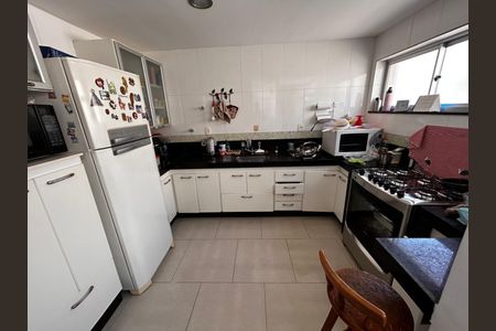 Cozinha de apartamento à venda com 4 quartos, 259m² em Cidade Nova, Belo Horizonte