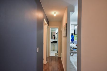 Corredor de apartamento à venda com 2 quartos, 49m² em Jardim Monte Alegre, Taboão da Serra