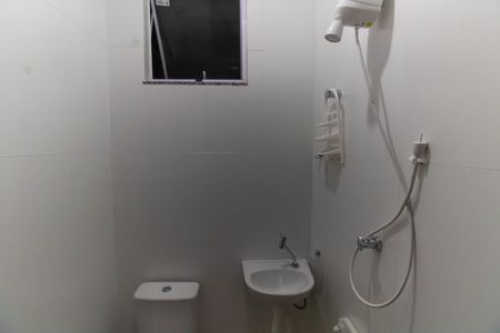 Banheiro de kitnet/studio para alugar com 1 quarto, 20m² em Centro, Niterói