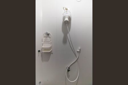 Banheiro de kitnet/studio para alugar com 1 quarto, 20m² em Centro, Niterói