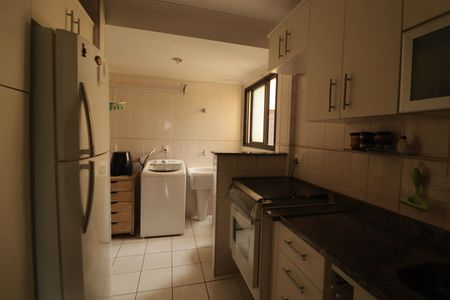 Apartamento à venda com 95m², 3 quartos e 1 vaga Apartamento à venda com 95m², 3 quartos e 1 vagaCozinha