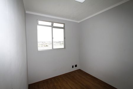 Quarto 1 de apartamento para alugar com 2 quartos, 46m² em Califórnia, Contagem