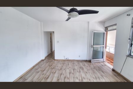 Sala de apartamento à venda com 3 quartos, 98m² em Olaria, Rio de Janeiro