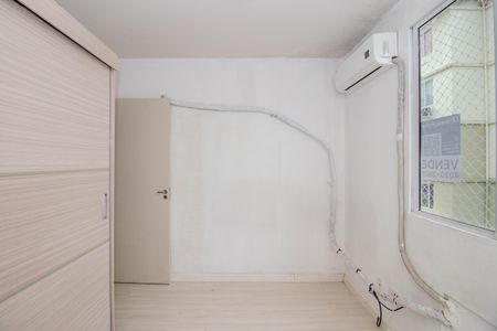 Quarto 2 de apartamento à venda com 2 quartos, 43m² em Rubem Berta, Porto Alegre