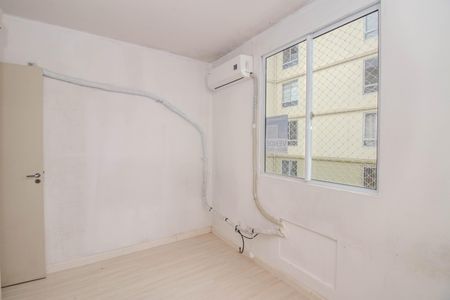 Quarto 2 de apartamento à venda com 2 quartos, 43m² em Rubem Berta, Porto Alegre