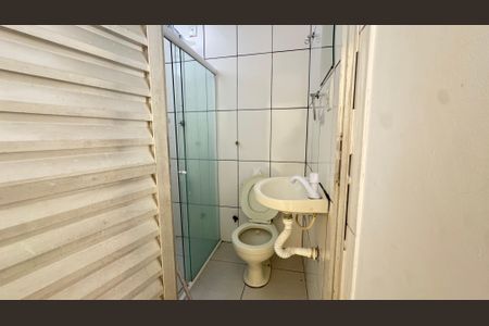 Banheiro de casa para alugar com 1 quarto, 38m² em Tororó, Salvador