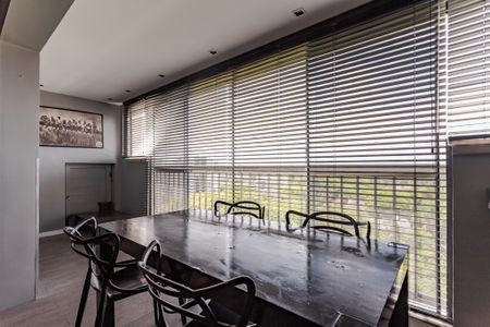 Sala de apartamento para alugar com 1 quarto, 57m² em Petrópolis, Porto Alegre