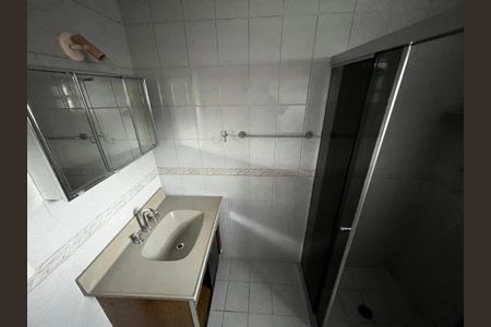 Casa à venda com 220m², 3 quartos e 4 vagasBanheiro da Suíte