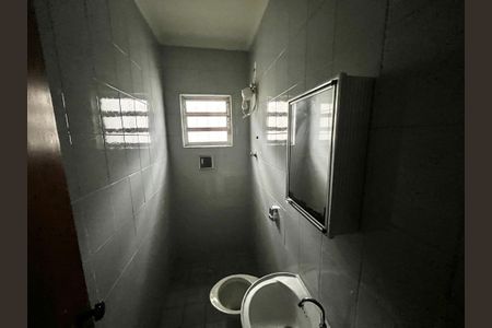 Casa à venda com 220m², 3 quartos e 4 vagasBanheiro