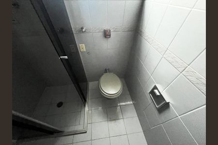 Casa à venda com 220m², 3 quartos e 4 vagasBanheiro da Suíte