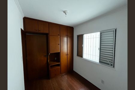 Casa à venda com 220m², 3 quartos e 4 vagasQuarto 2