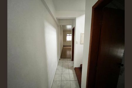 Casa à venda com 220m², 3 quartos e 4 vagasCorredor