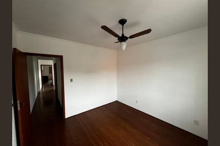 Casa à venda com 220m², 3 quartos e 4 vagasQuarto 1