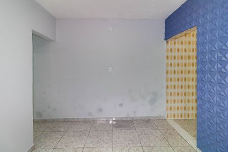 Sala de casa para alugar com 2 quartos, 140m² em Jardim Sao Roberto, São Paulo