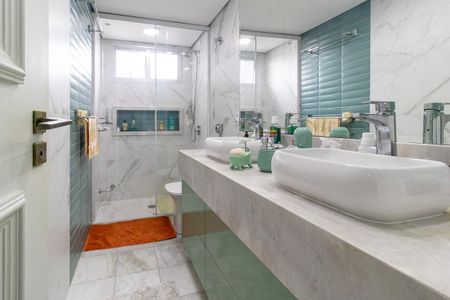 Apartamento para alugar com 264m², 5 quartos e 2 vagas Apartamento para alugar com 264m², 5 quartos e 2 vagasBanheiro Social