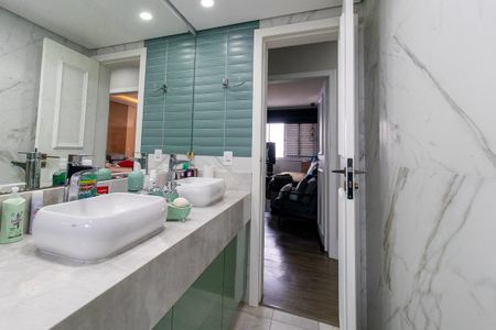 Apartamento para alugar com 264m², 5 quartos e 2 vagas Apartamento para alugar com 264m², 5 quartos e 2 vagasBanheiro Social