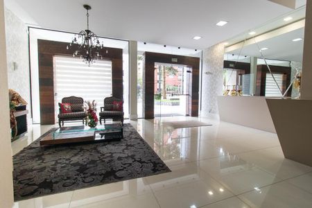 Apartamento para alugar com 264m², 5 quartos e 2 vagas Apartamento para alugar com 264m², 5 quartos e 2 vagasEntrada