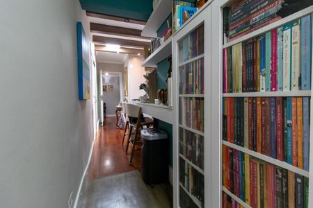 Apartamento para alugar com 264m², 5 quartos e 2 vagas Apartamento para alugar com 264m², 5 quartos e 2 vagasCorredor