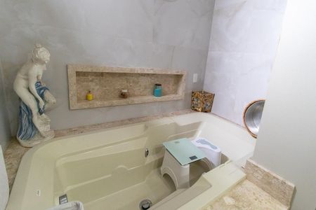 Apartamento para alugar com 264m², 5 quartos e 2 vagas Apartamento para alugar com 264m², 5 quartos e 2 vagasBanheiro da Suíte