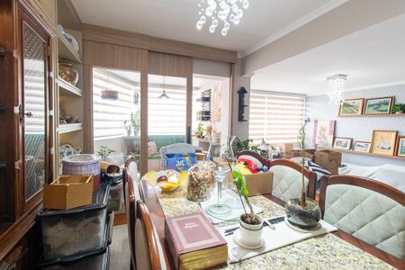 Apartamento para alugar com 264m², 5 quartos e 2 vagas Apartamento para alugar com 264m², 5 quartos e 2 vagasSala de Jantar