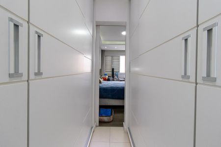 Apartamento para alugar com 264m², 5 quartos e 2 vagas Apartamento para alugar com 264m², 5 quartos e 2 vagasCloset da suíte