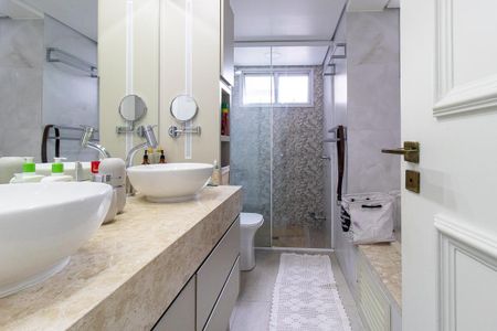 Apartamento para alugar com 264m², 5 quartos e 2 vagas Apartamento para alugar com 264m², 5 quartos e 2 vagasBanheiro da Suíte