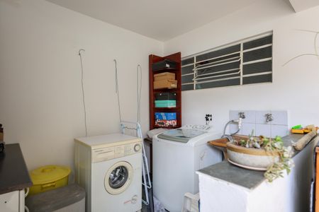 Casa à venda com 190m², 3 quartos e 2 vagasÁrea de Serviço