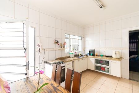 Casa à venda com 125m², 2 quartos e 2 vagasCozinha