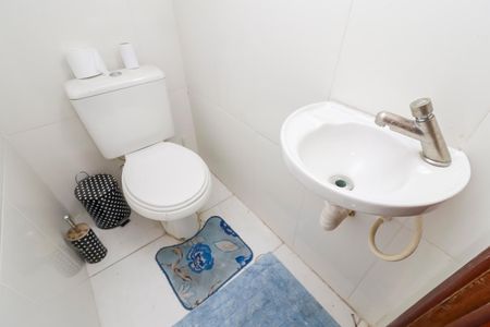 Casa de condomínio à venda com 70m², 2 quartos e 1 vagaLavabo