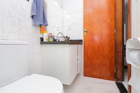 Casa de condomínio à venda com 70m², 2 quartos e 1 vagaBanheiro
