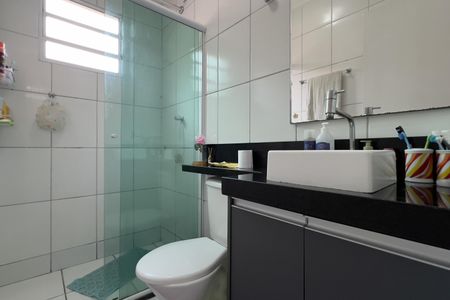 Banheiro de casa de condomínio para alugar com 2 quartos, 64m² em Vila Sao Joao Batista, Guarulhos