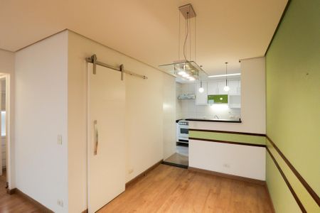 Sala de apartamento para alugar com 3 quartos, 95m² em Vila Romero, São Paulo