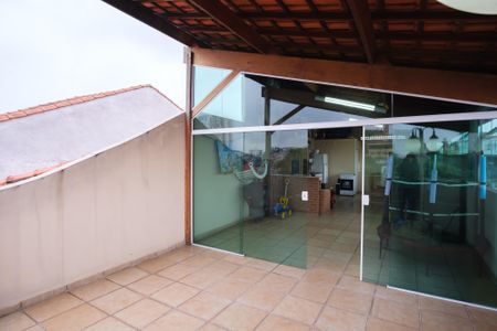 Casa à venda com 245m², 2 quartos e 2 vagas