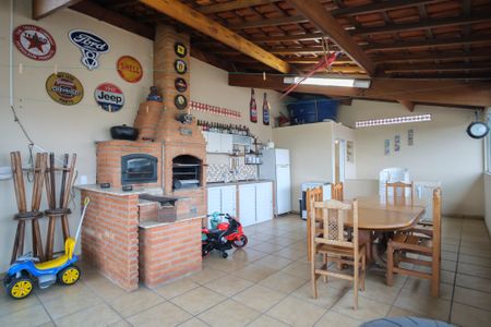 Casa à venda com 245m², 2 quartos e 2 vagas Casa à venda com 245m², 2 quartos e 2 vagasTerraço e espaço gourmet